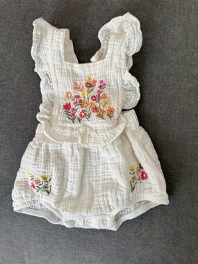 chick pea White Organic Muslin Baby Romper